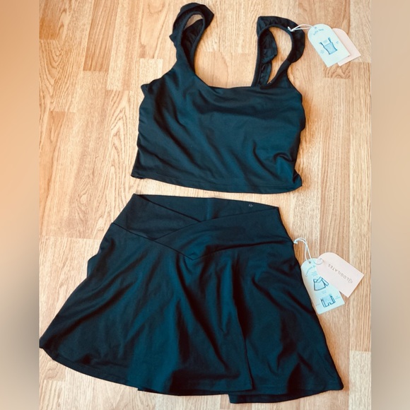 Black Two-Piece Athletic Set - Picture 1 of 13